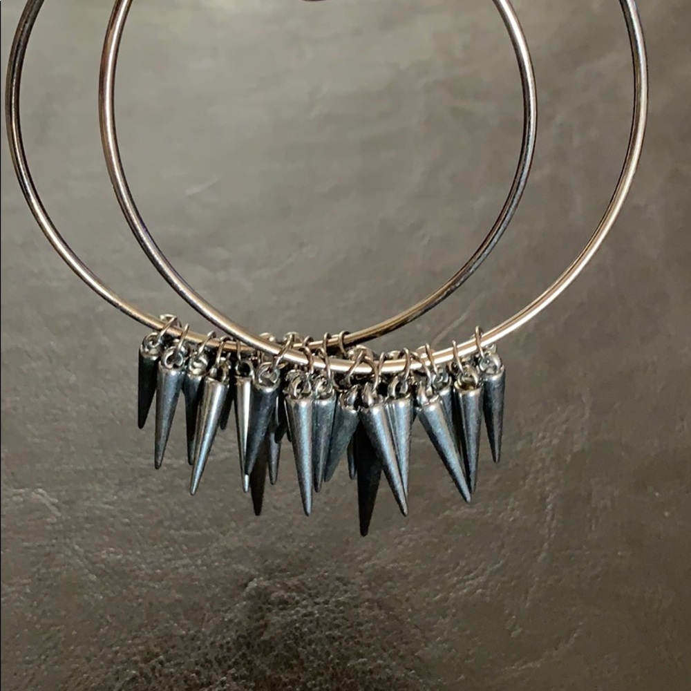 Spike Hoop earring - Picture 5 of 6